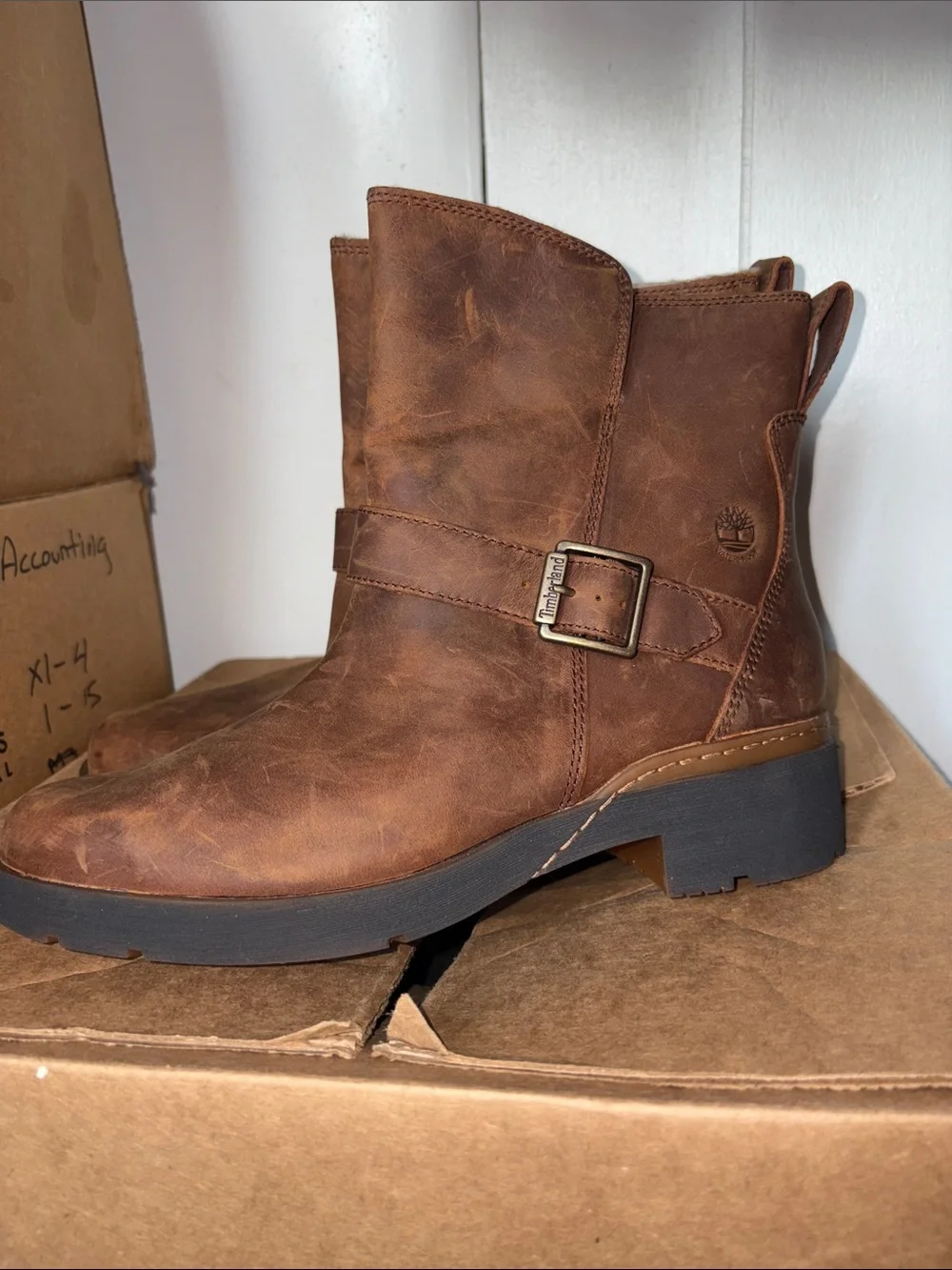 Timberland Women's Chestnut Brown Leather Ankle Boots with Buckle size 8